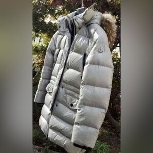 Moncler
DOWN PUFFER